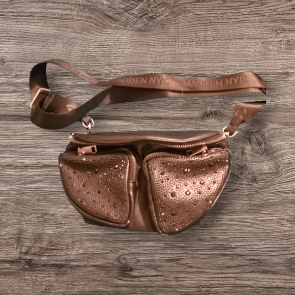 Steve Madden Black Crossbody Bag - Picture 1 of 1